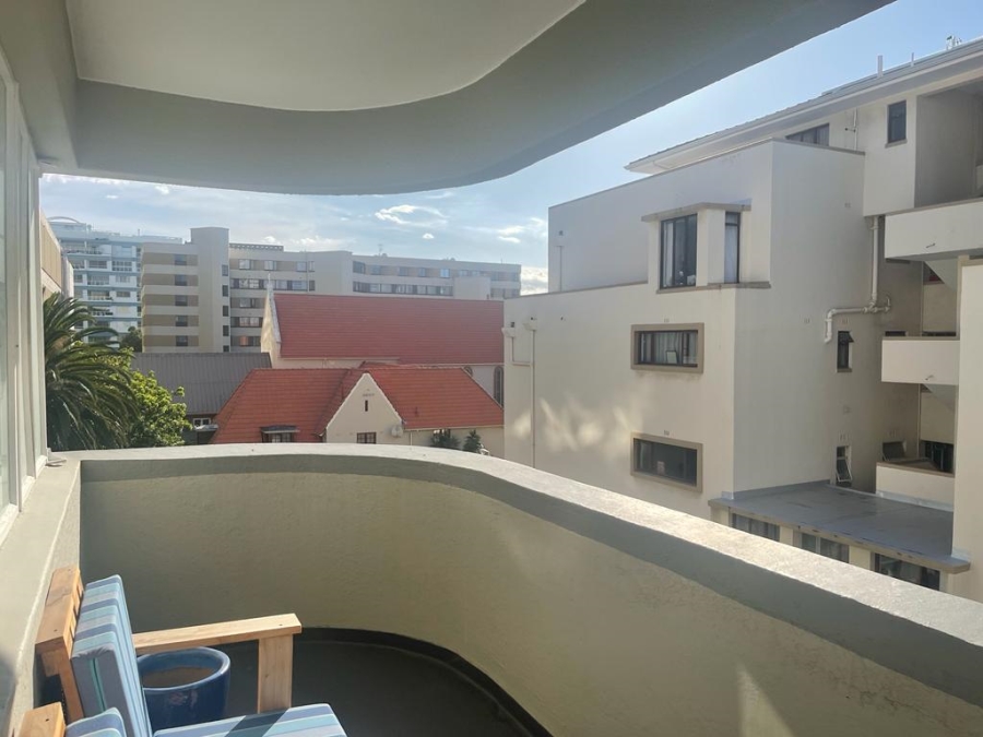 To Let 2 Bedroom Property for Rent in Sea Point Western Cape